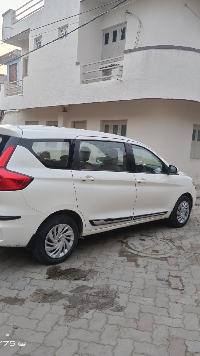 ertiga gadi bhade apava mate