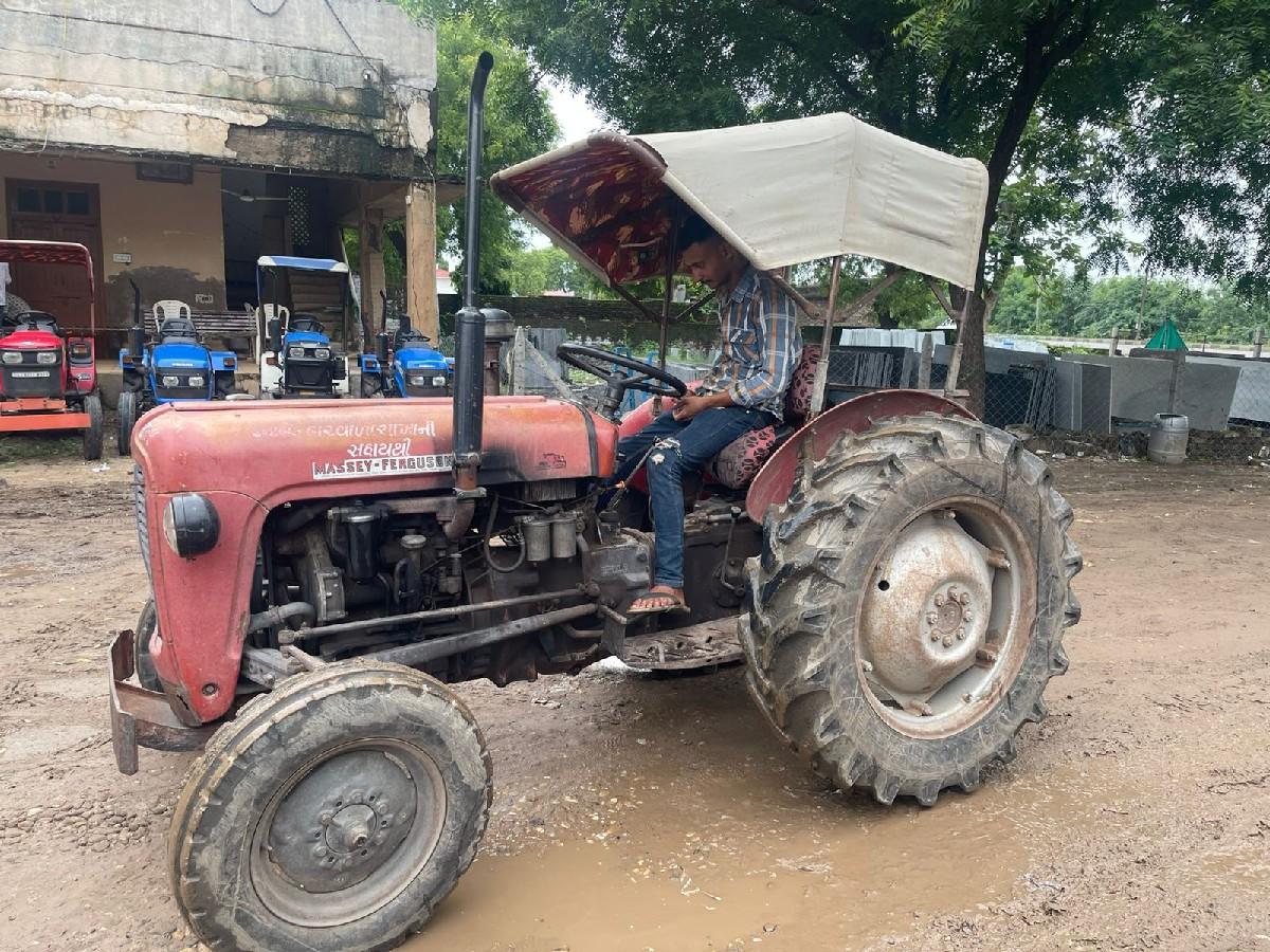 ટ્રેક્ટર વેચવા નુ સે