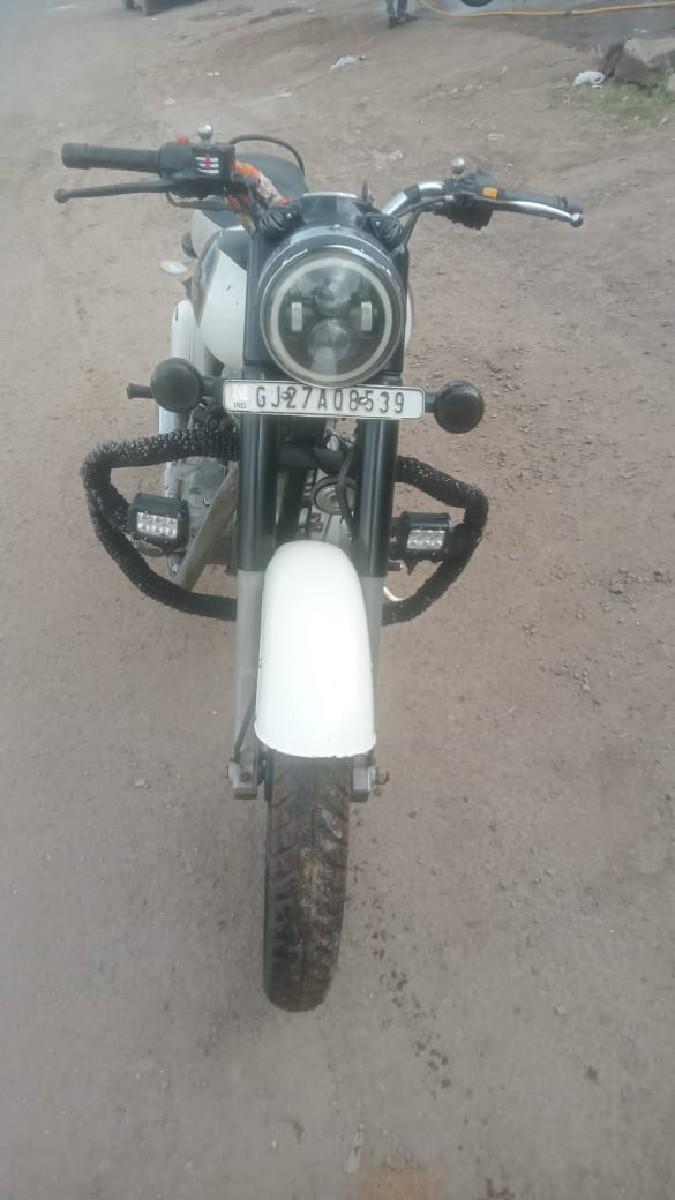 Royal Enfield 350(2) owner