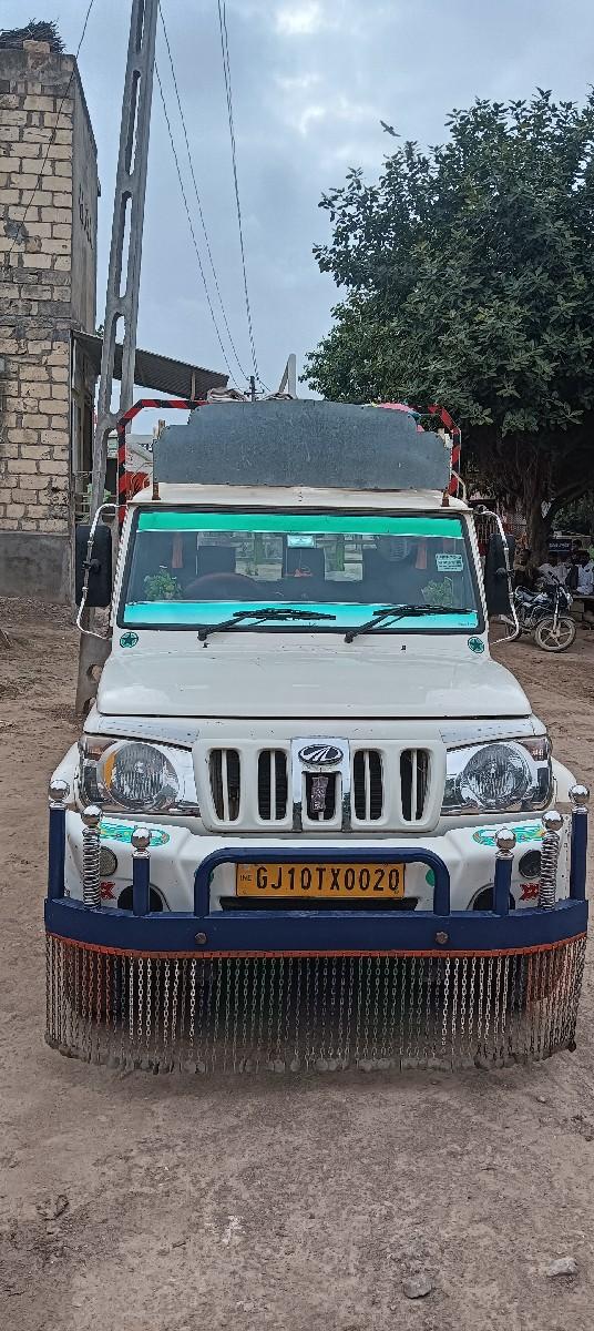 Mahindra Bolero maxi truck Plus