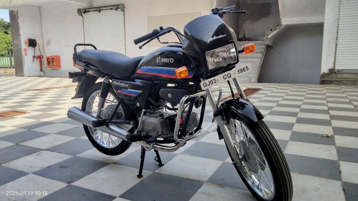 splendor 2009,   32000