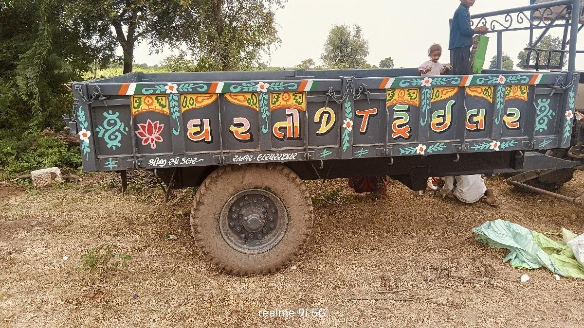 બે વીલ ટ્રેલર આપવાનુ સાટા મા ફોરવ