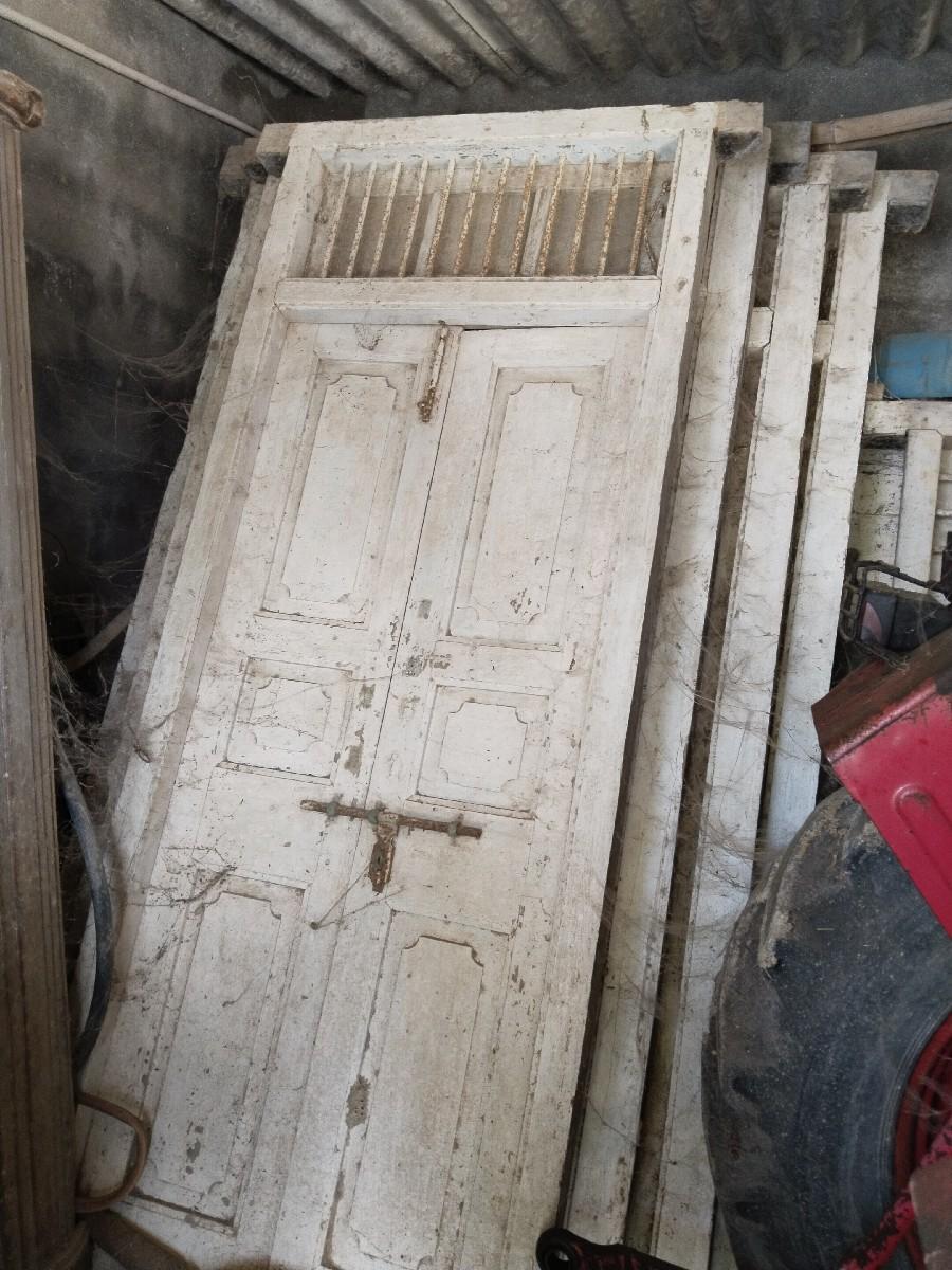 બારી દરવાજા વેચવાના છે