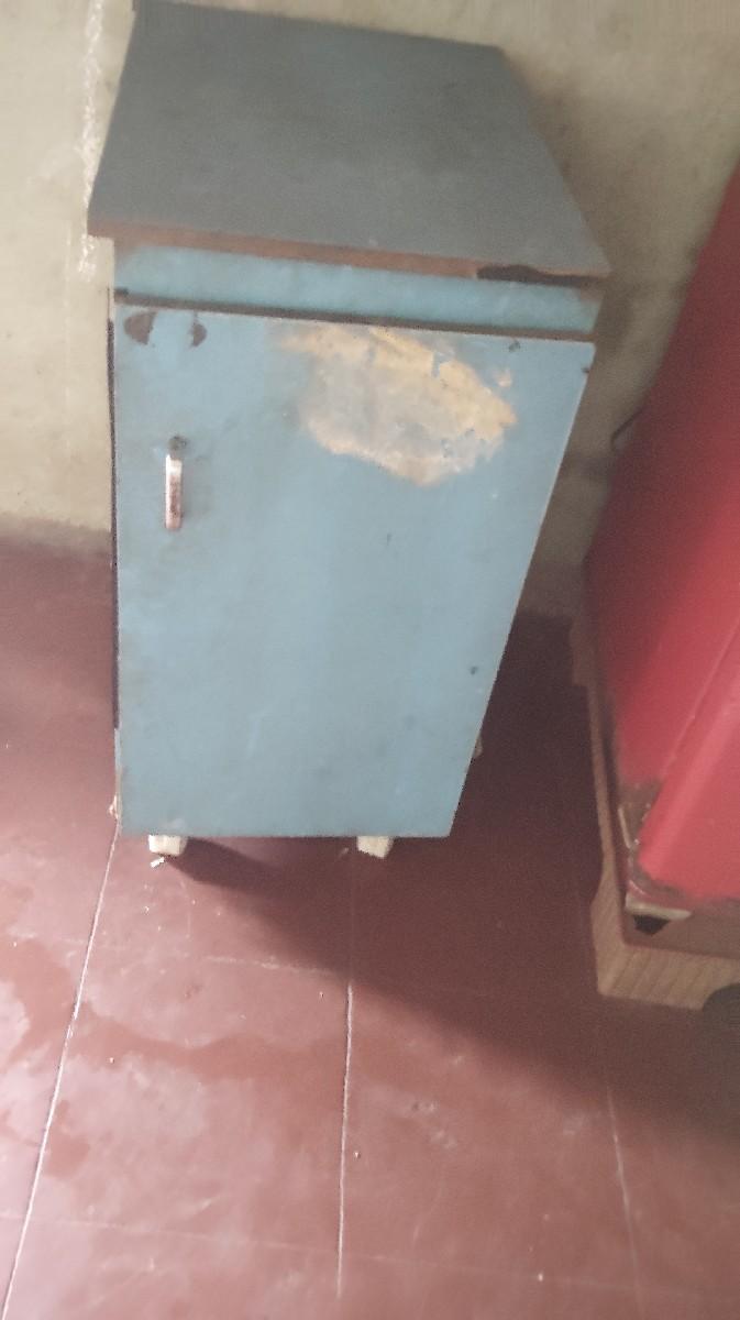 ઘર ઘંટી વેચવાની છે ફિજ બંને