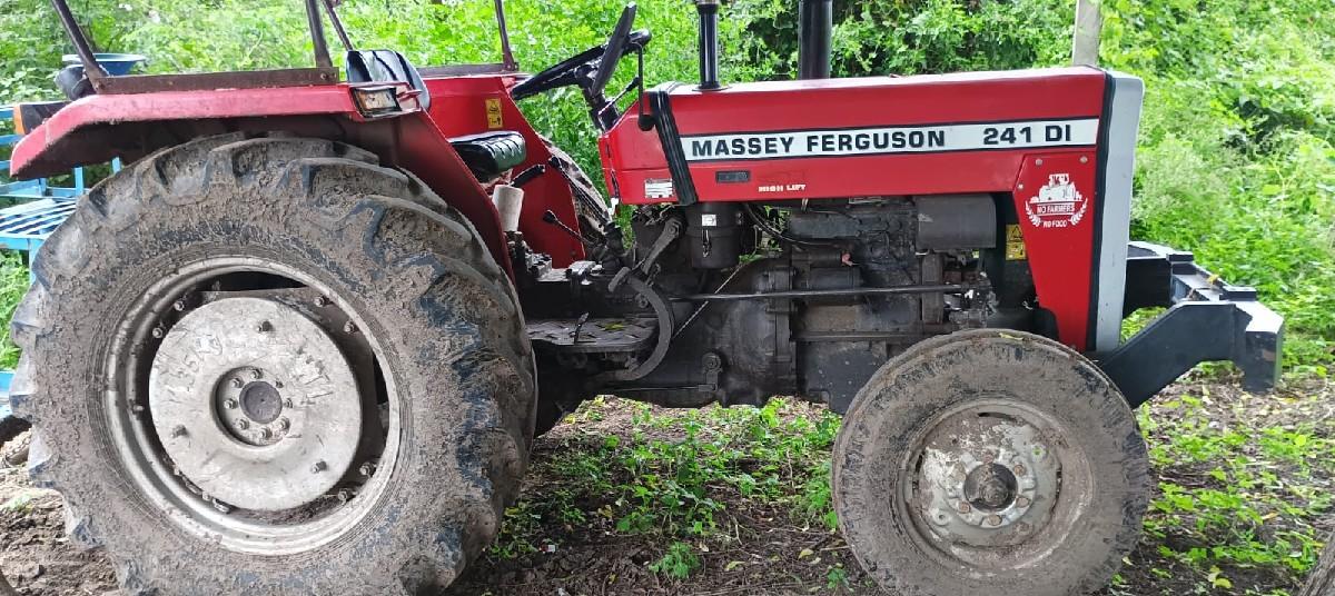 ટ્રેક્ટર ટ્રોલી સાતીડા