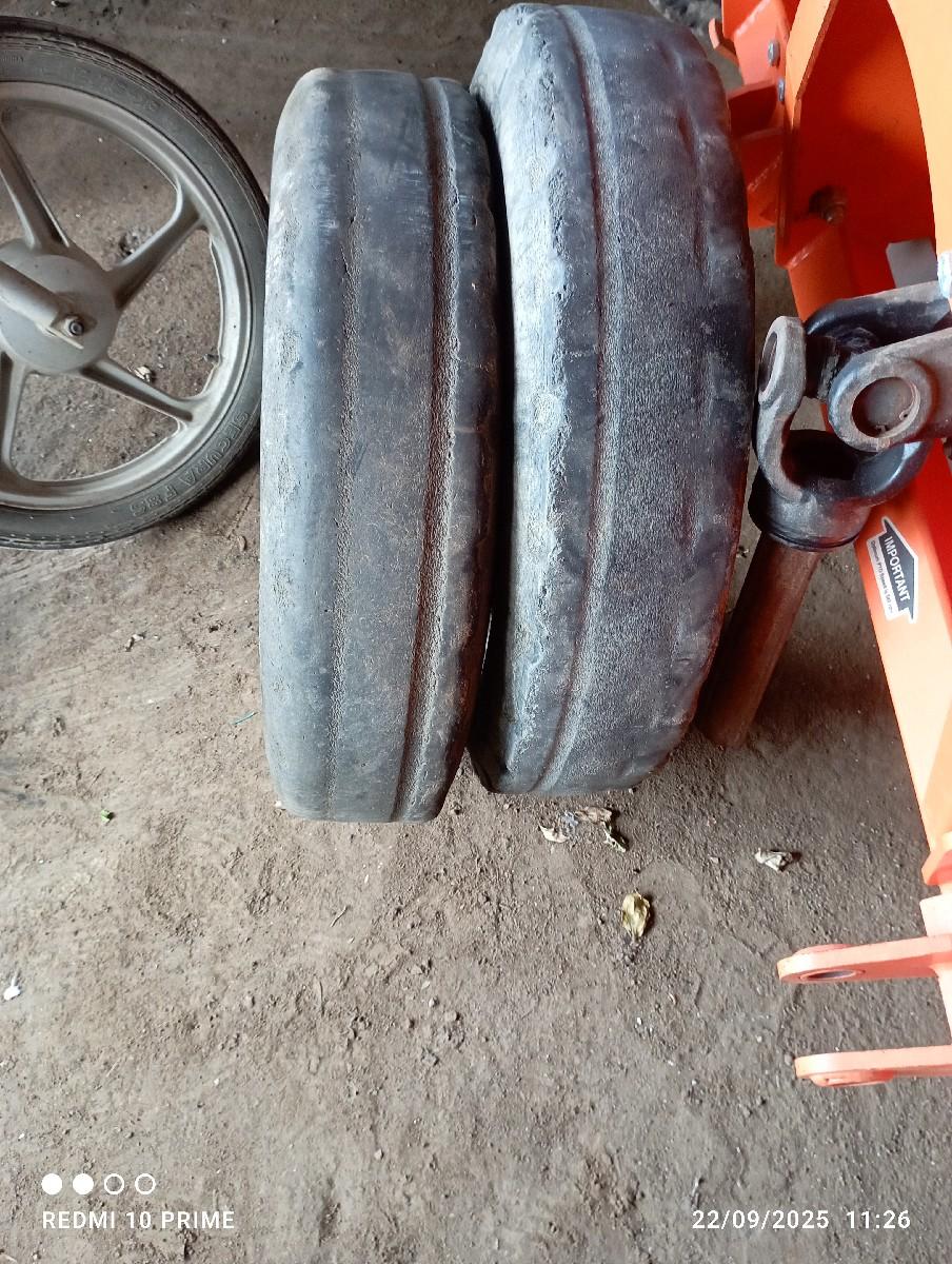 ટેકટર ના ટાયર વેચવાનાછે