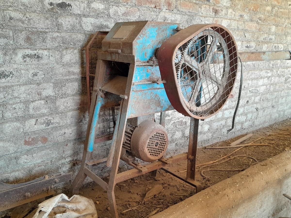 ચાર કટર વેચવા નુ છે.
મો.9428699834