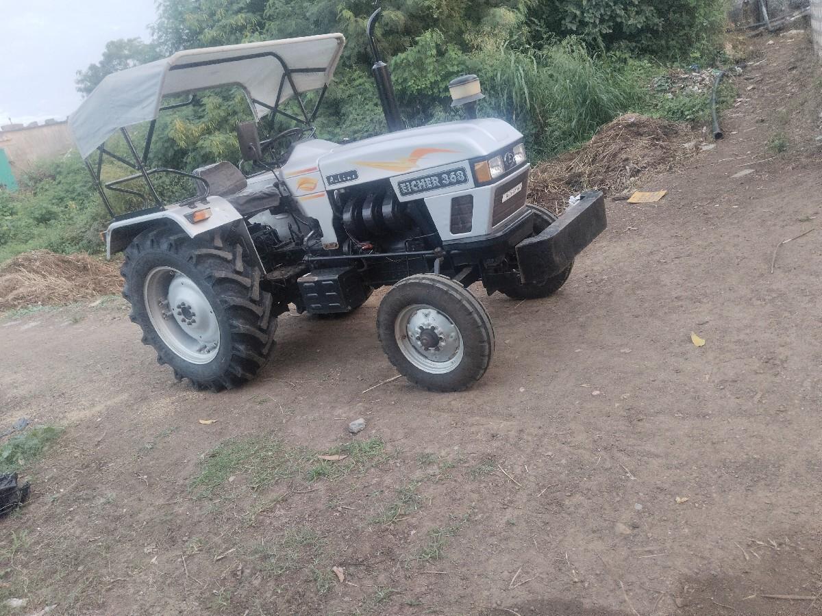 આ ટ્રેક્ટર વેચવાનું છે