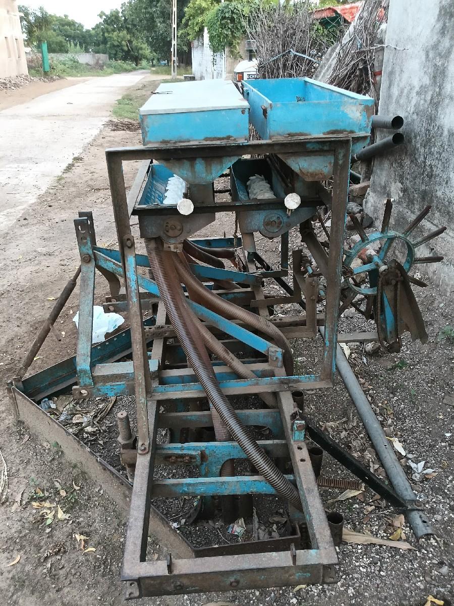 11 દાતા ની ઓરણી વેચવાની છે