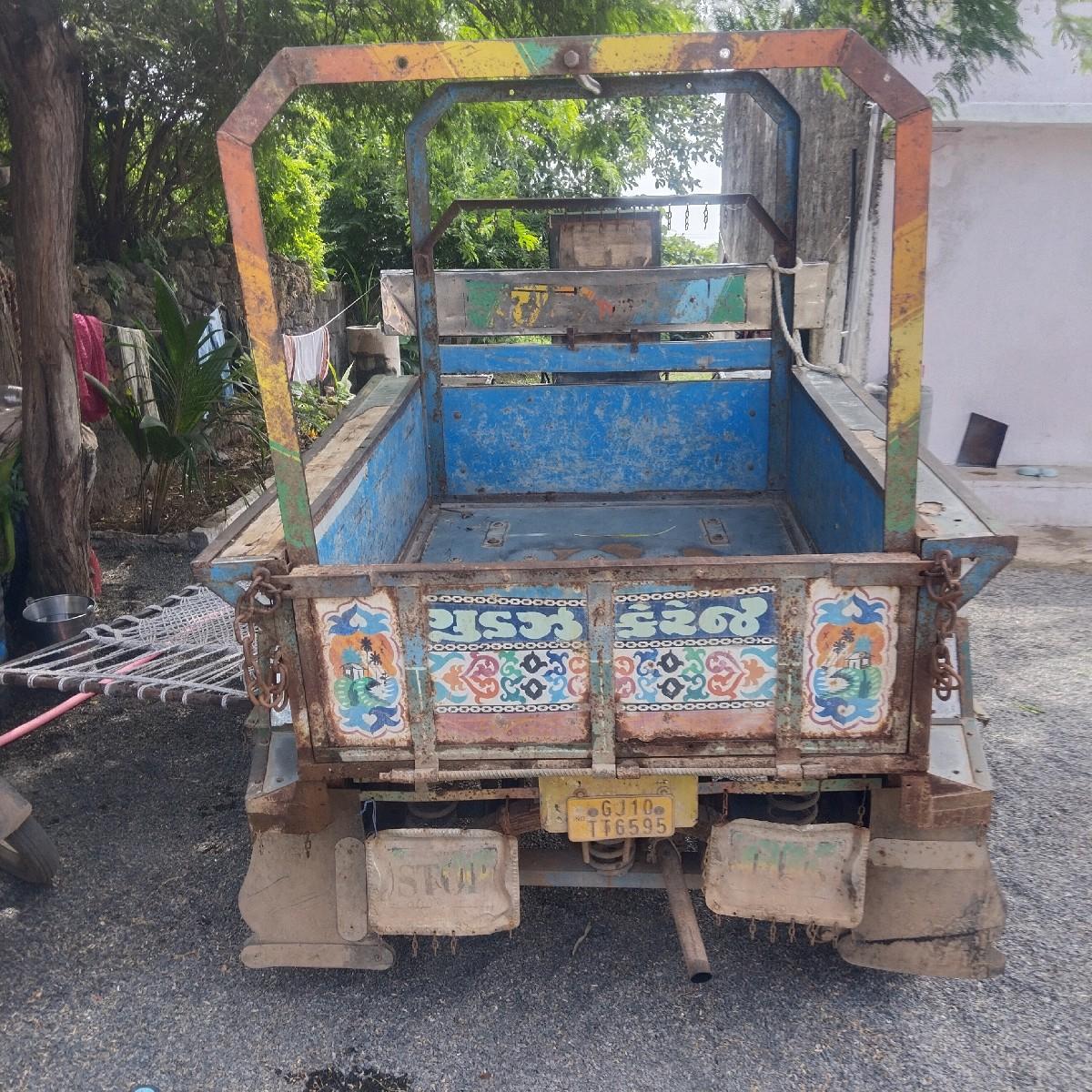 રીક્ષા વેચવાની છે