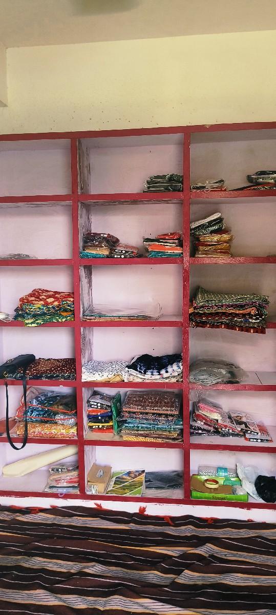 લાકડાના ઘોડા વેચવાના