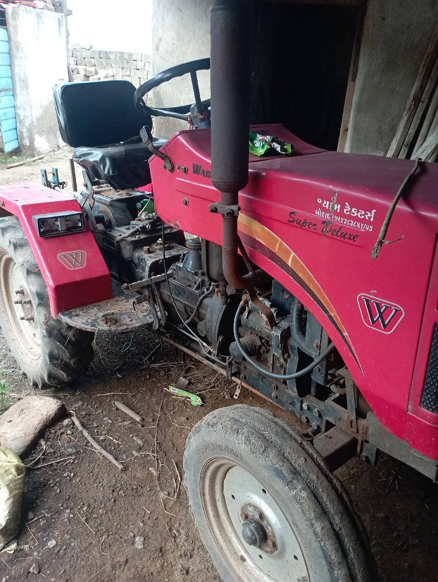 ચાલુ ટેક્ટર સે