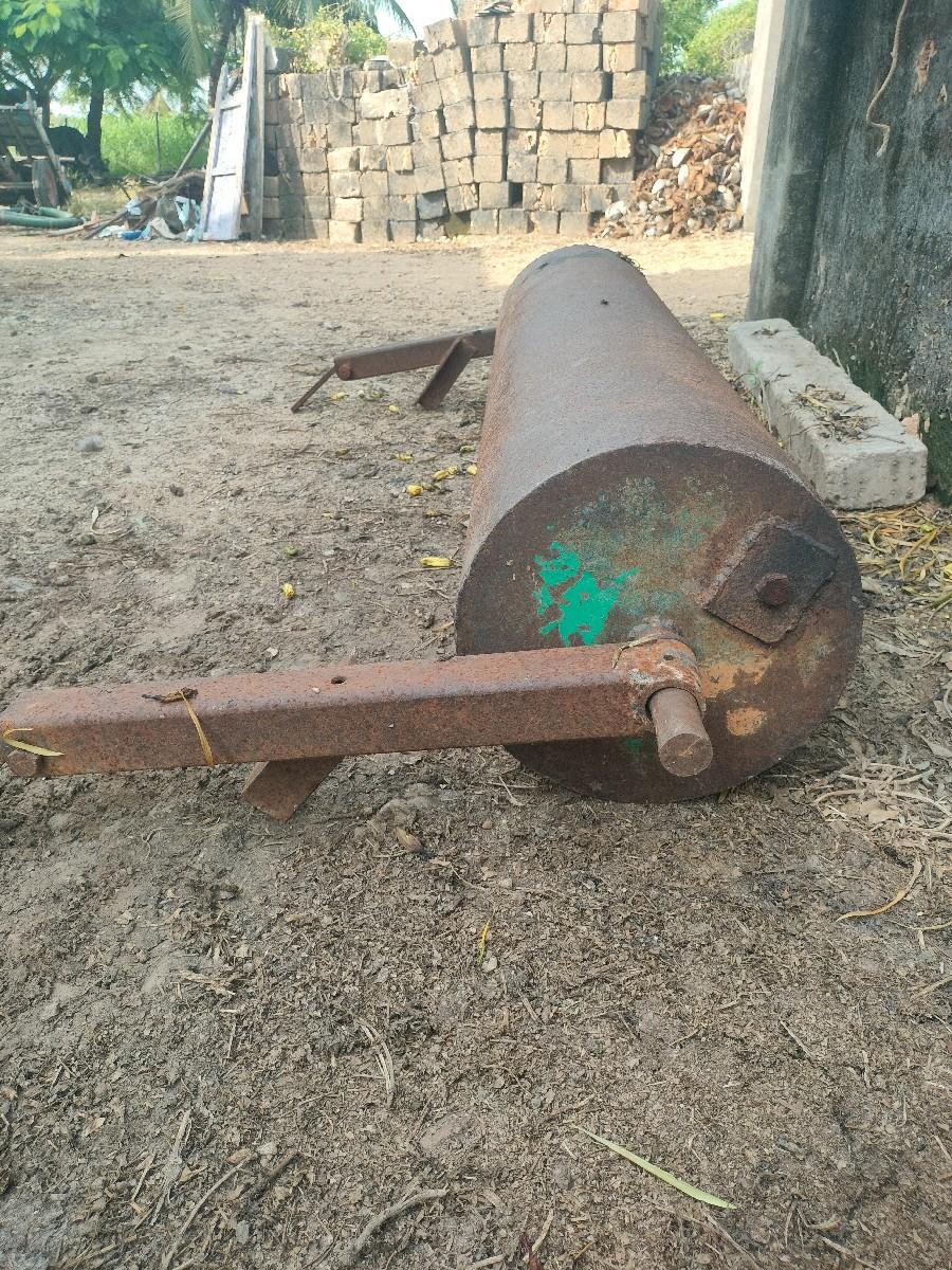 વેચવાનું છે.