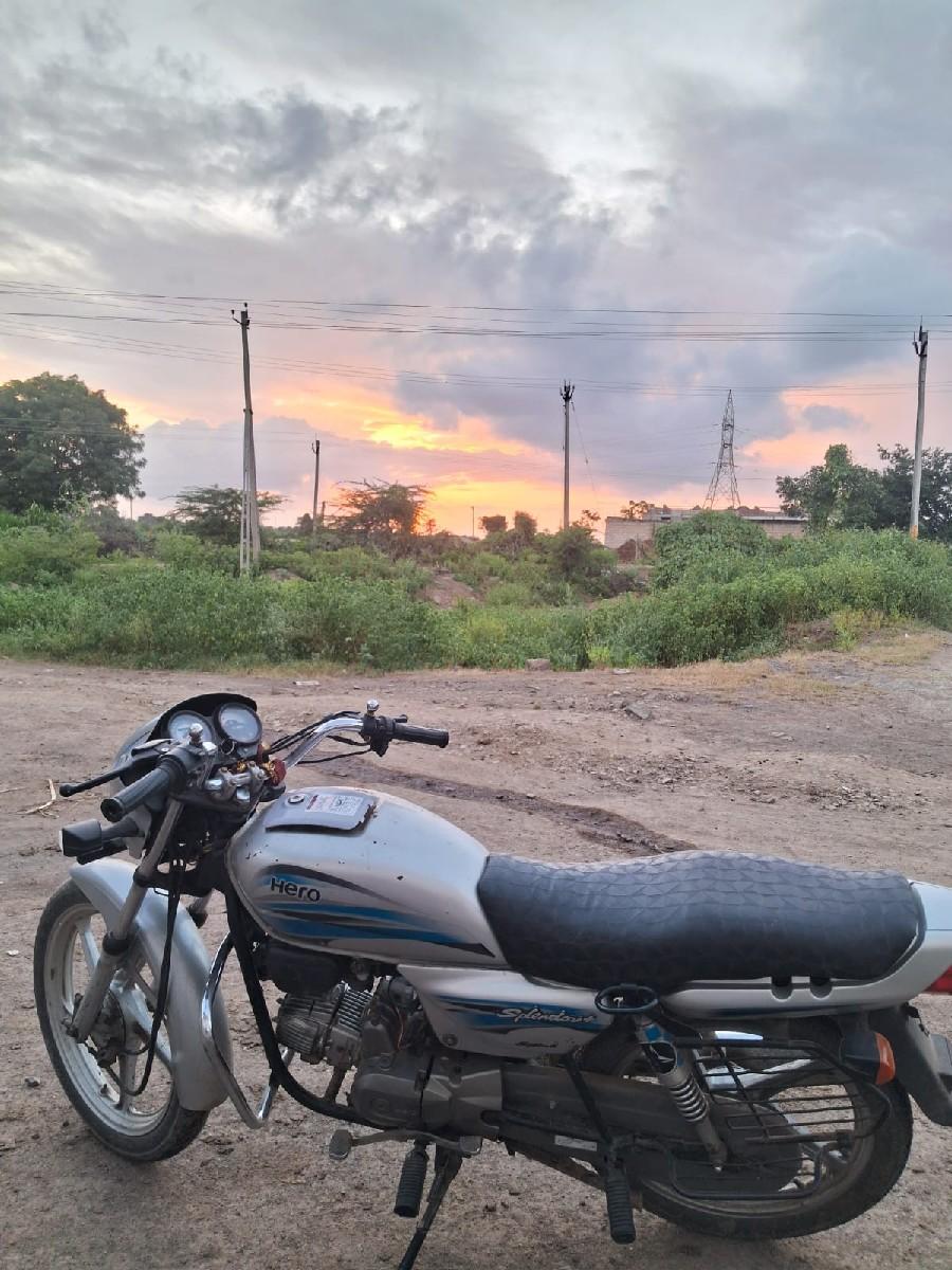 સ્પ્લેન્ડર  મોડલ 19
