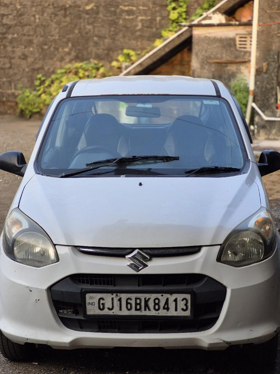 ફોર વ્હીલ-કાર વેચવાની છે