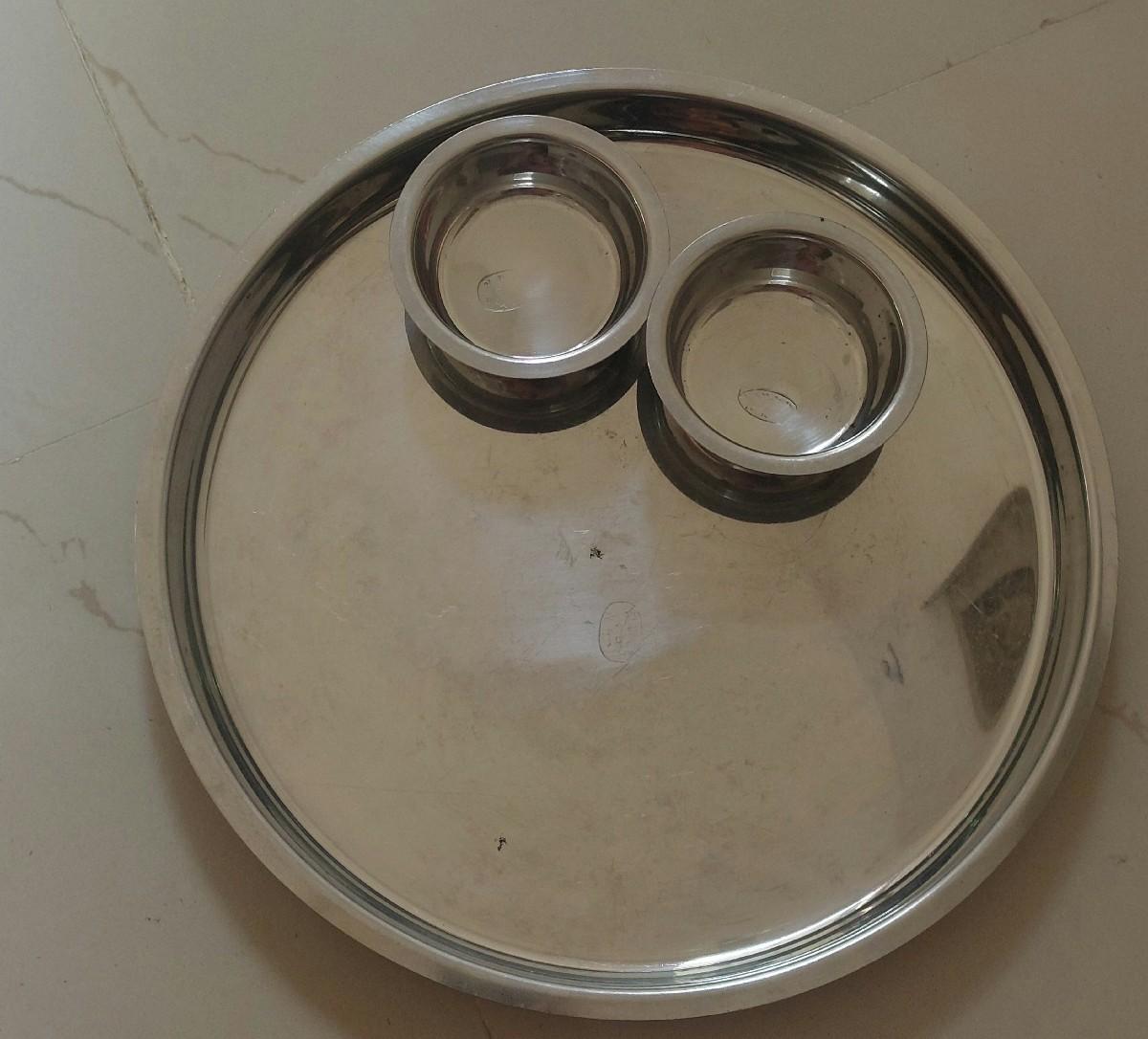 થાળી અને વાટકા