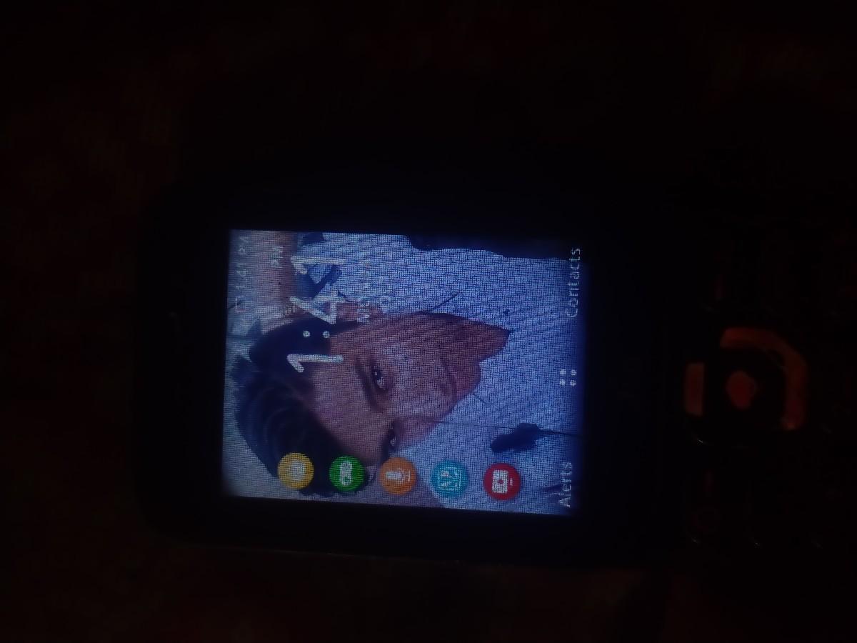 સેકન ફોન વેચવાનો છે