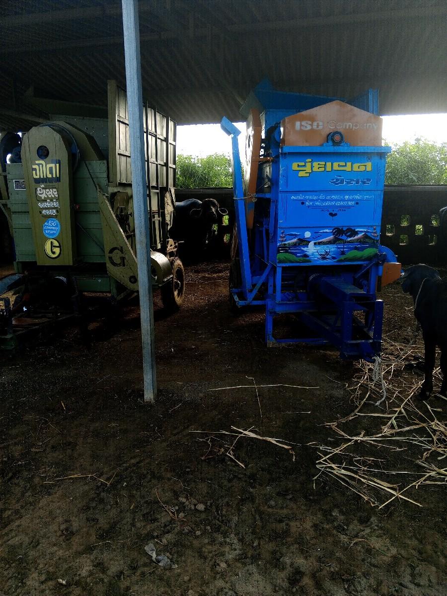 શિગ બાજરી મજુર સાથે બોલેરો માટે