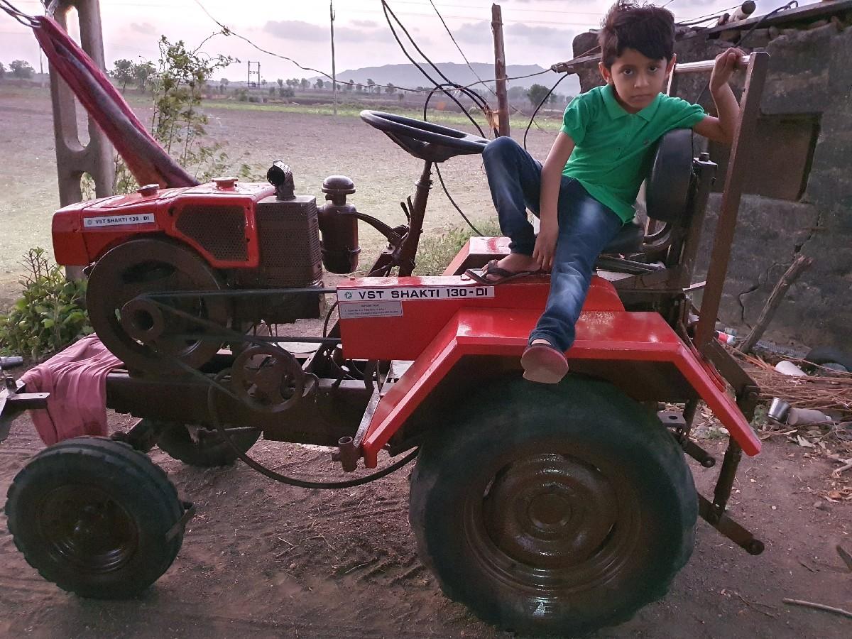 મીની ટ્રેક્ટર વેચવાનું છે.