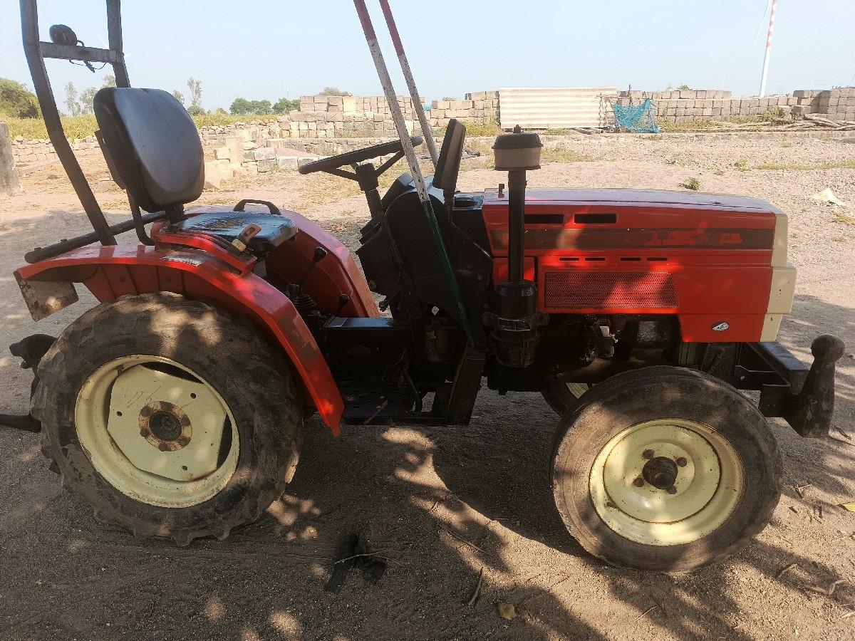 ટ્રેક્ટર વેચવાનું છે