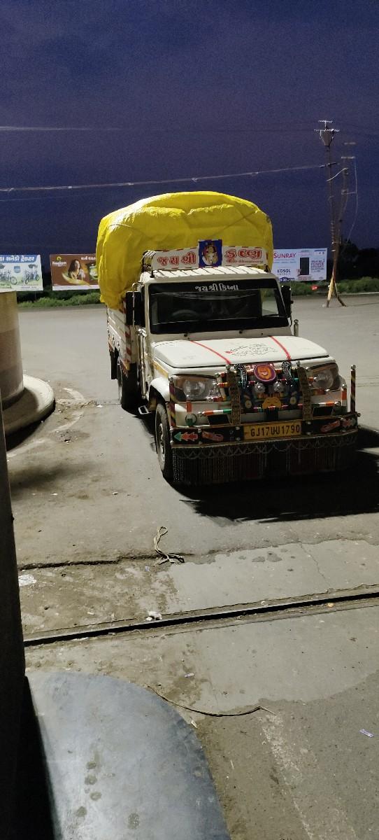 બોલેરો પિકાપ ના ભાડા માટે મળો