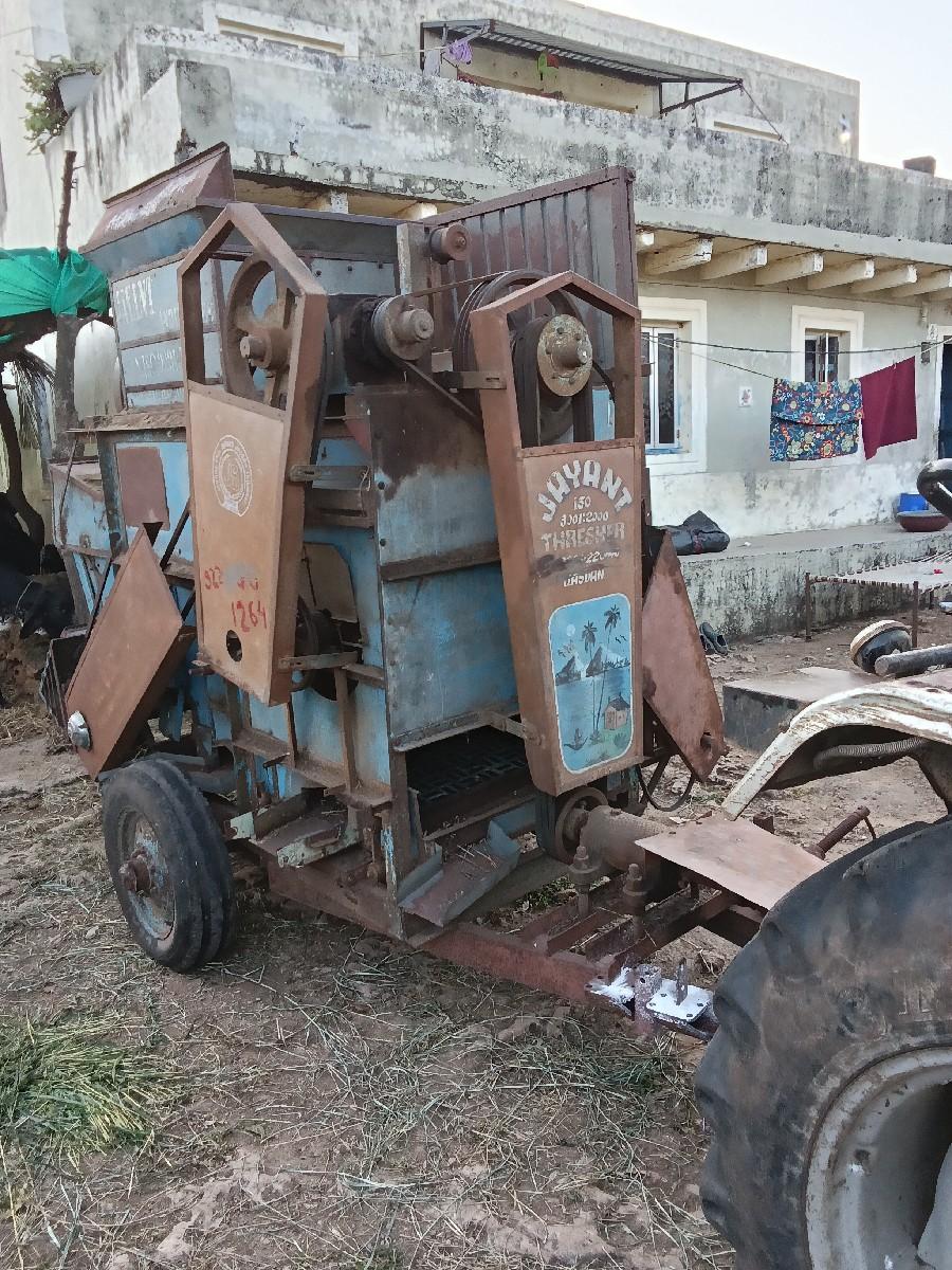 થ્રેશર વેચવાનું છે