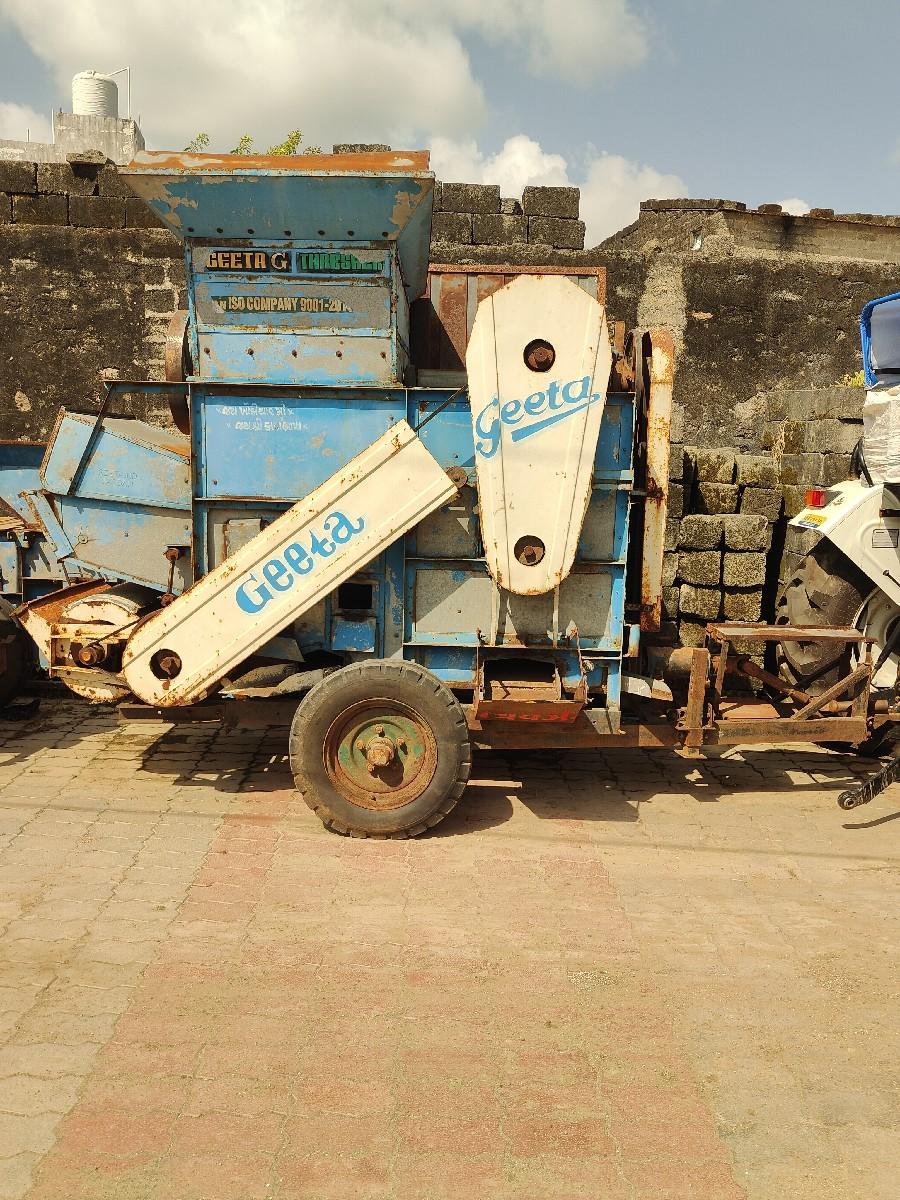 ગીતા કંપનીનું થ્રેસર વેચવાનું છે