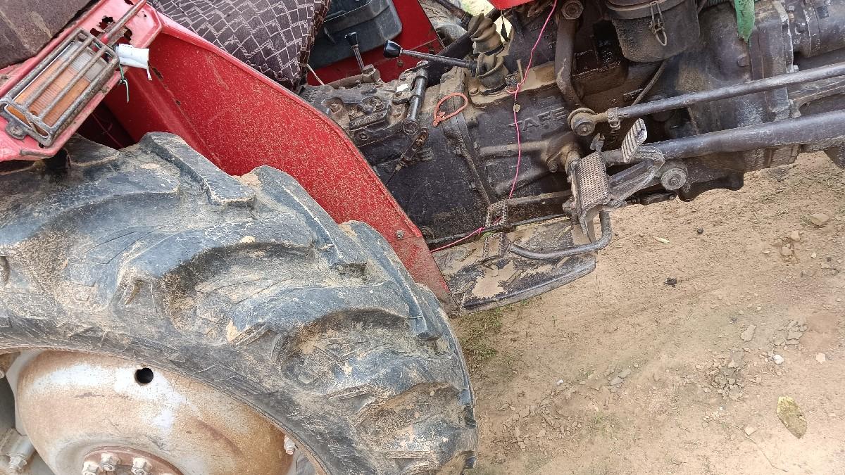 ટેકટર ૧૦૩૫ મોડેલ ૨૦૦૯