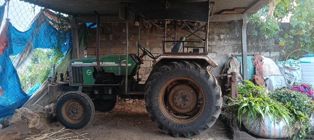 ટ્રેક્ટર વેચવાના છે.