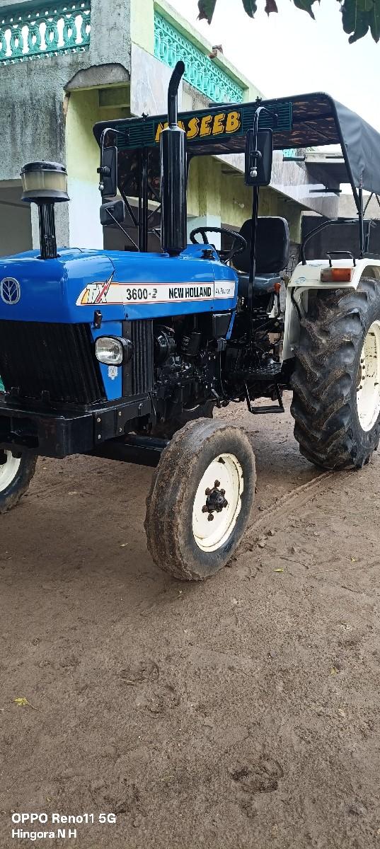 NEW HOLLAND 3600-2 all rounder