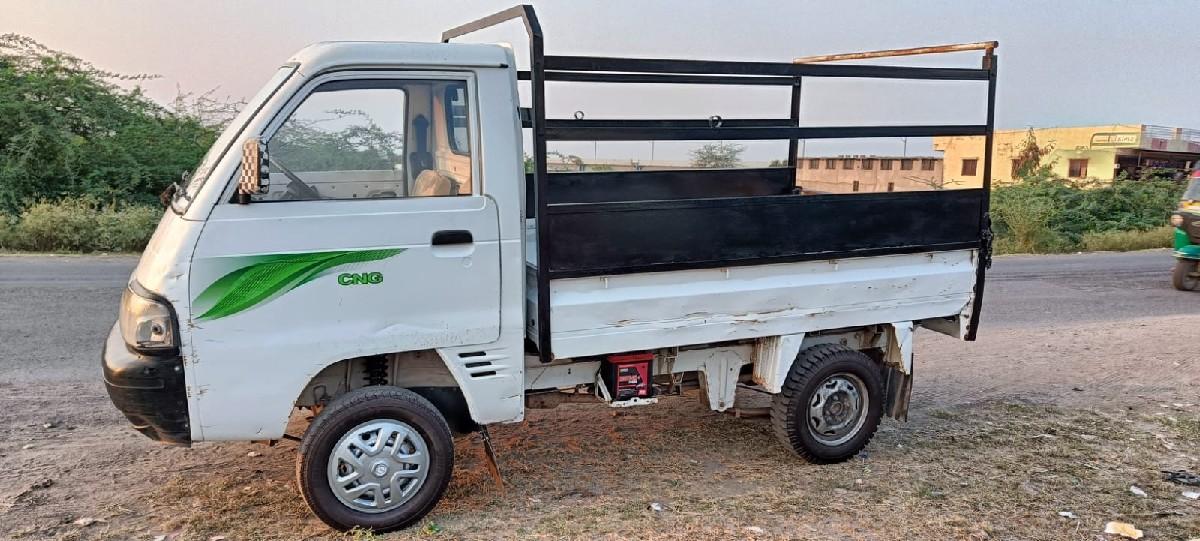 વેચવાની છે