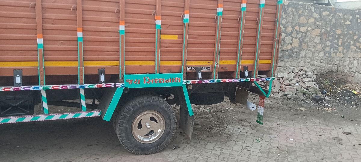 થંબનેલ 3