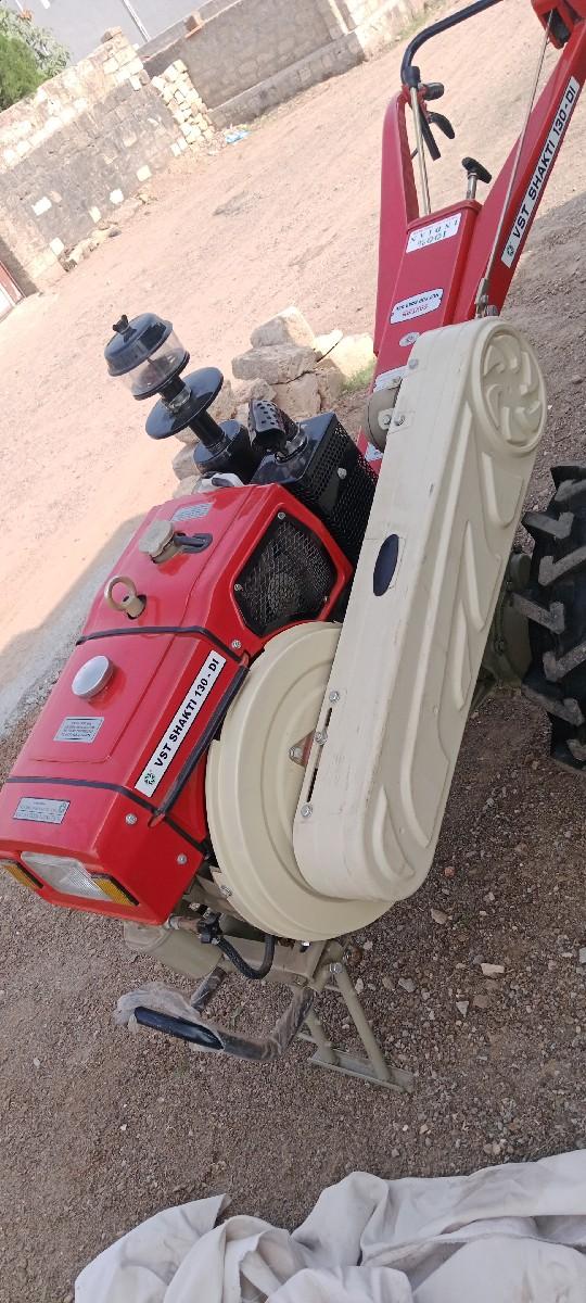 vst Shakti ટ્રેક્ટર વેચવાનું છે