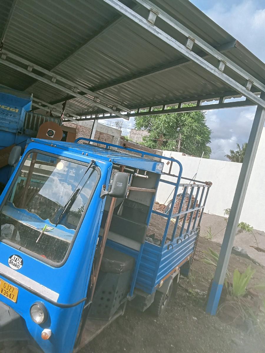 રીક્ષા વેચવાની છે