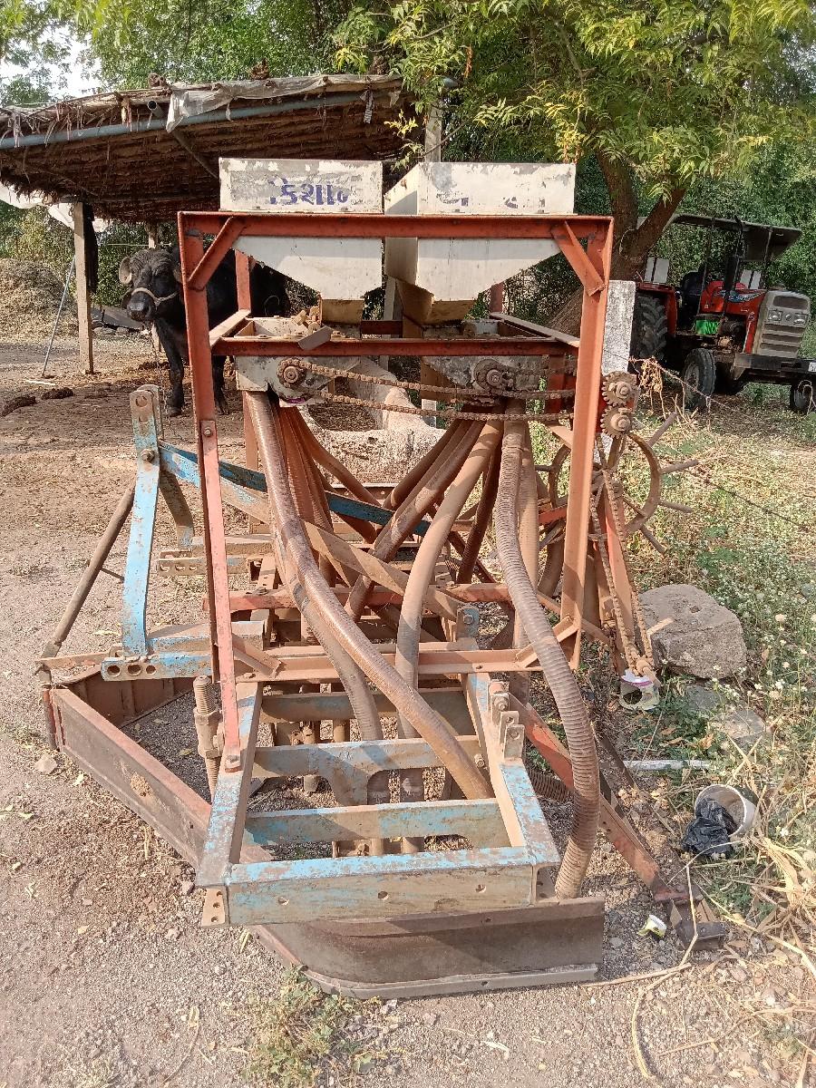 9નવદાતની કસાનનીસે