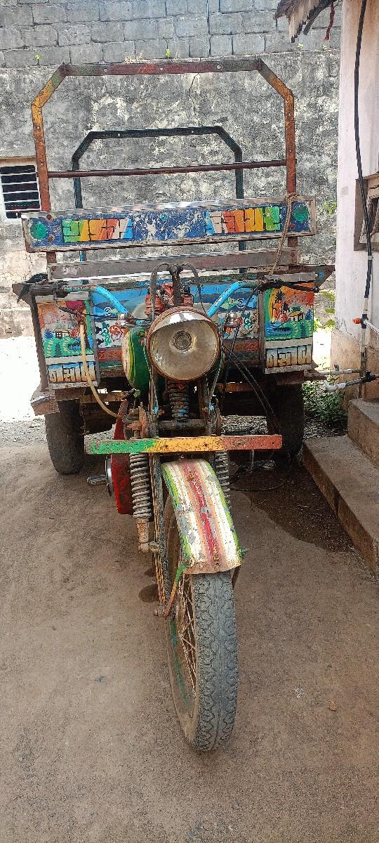 રીક્ષા વેચવાની છે