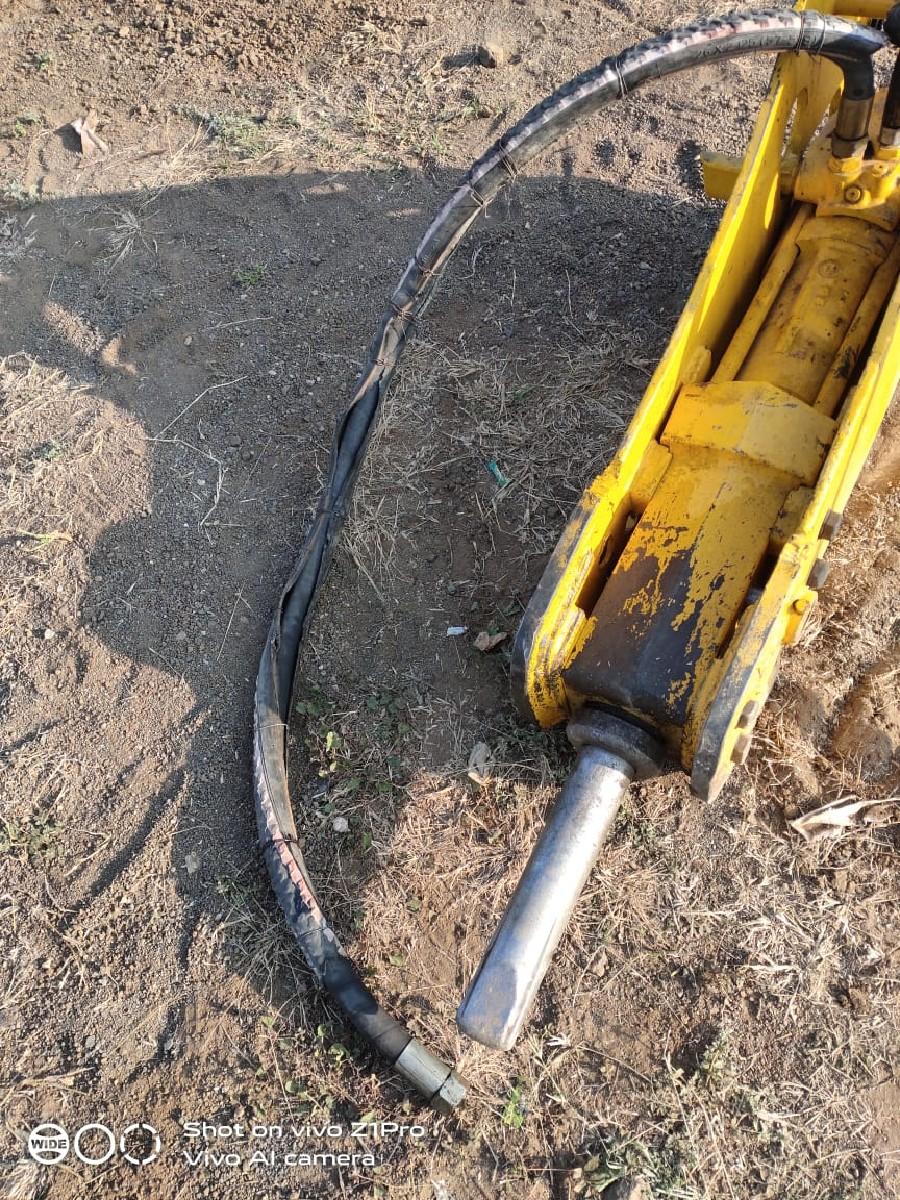 JCB વેચવાનું છે.