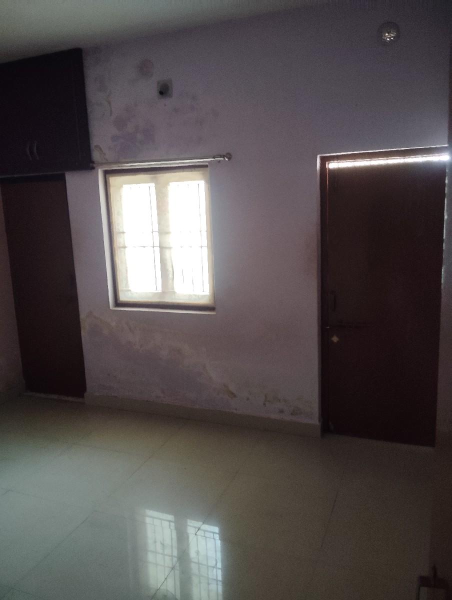 મકાન વેચવા નુ છે
તુલસી પાર્ક