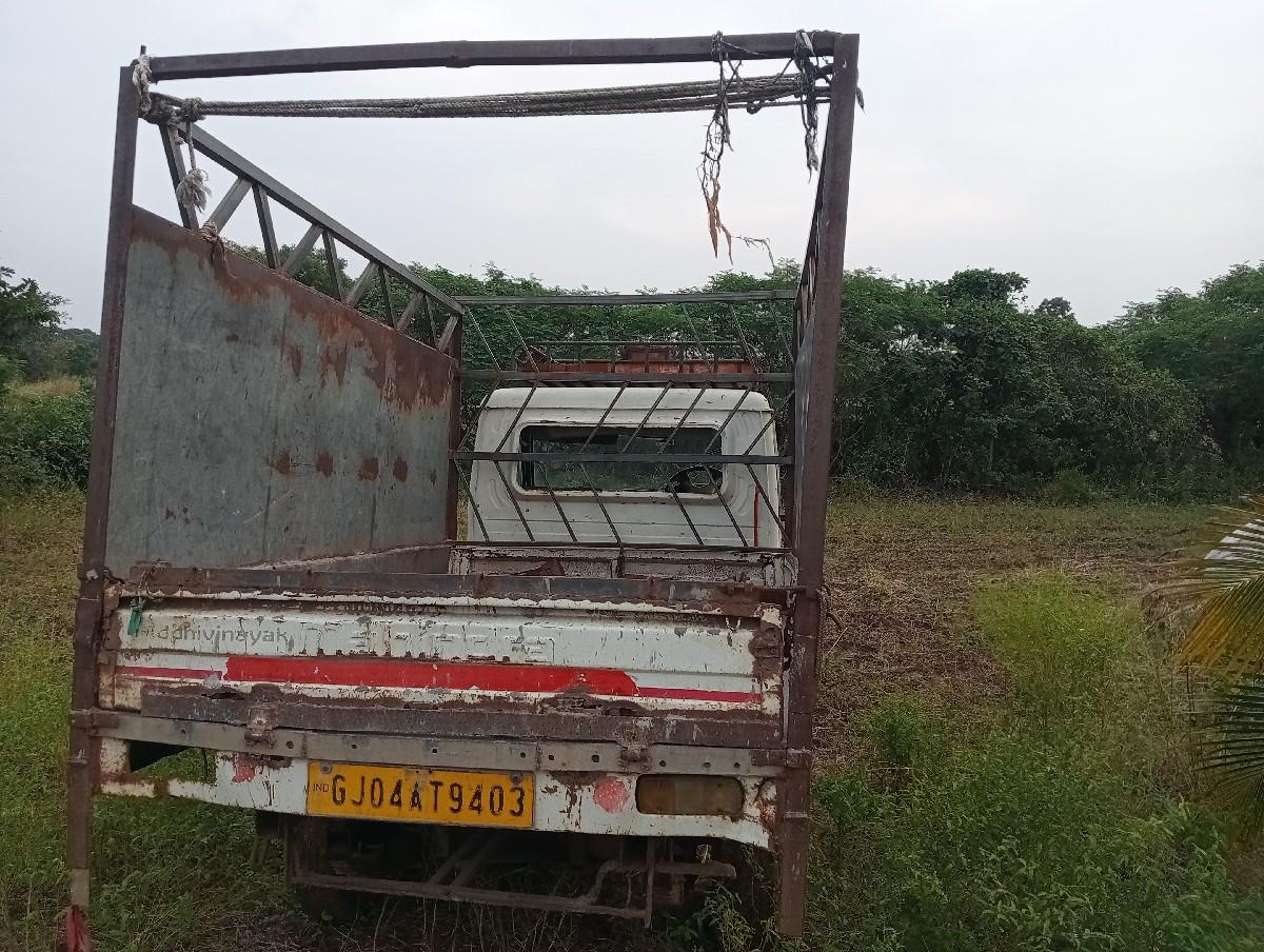 બોલેરો પીકપ