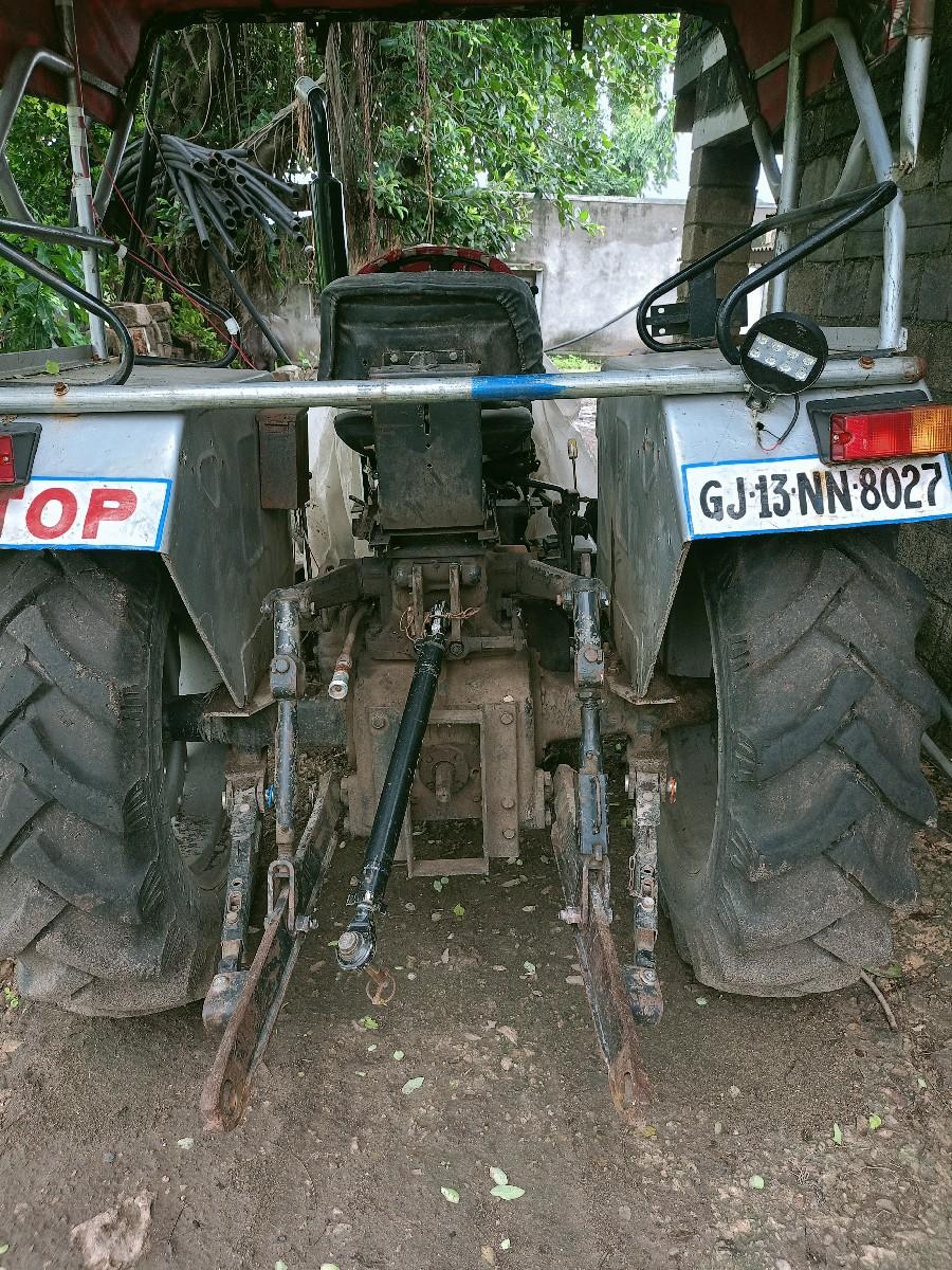 ટ્રેકટર વેચવાનું છે