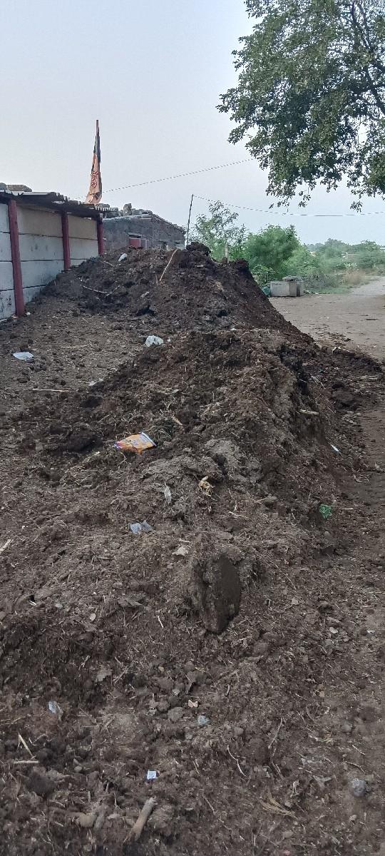 ખાતર વેચવાનુ છે