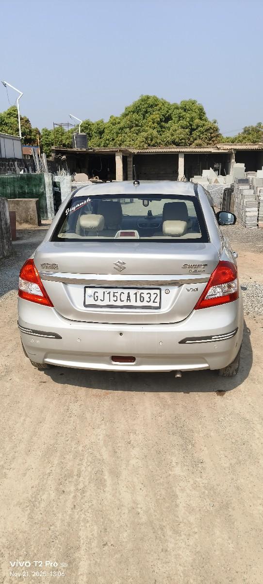 ફોર વ્હીલ-કાર વેચવાની છે