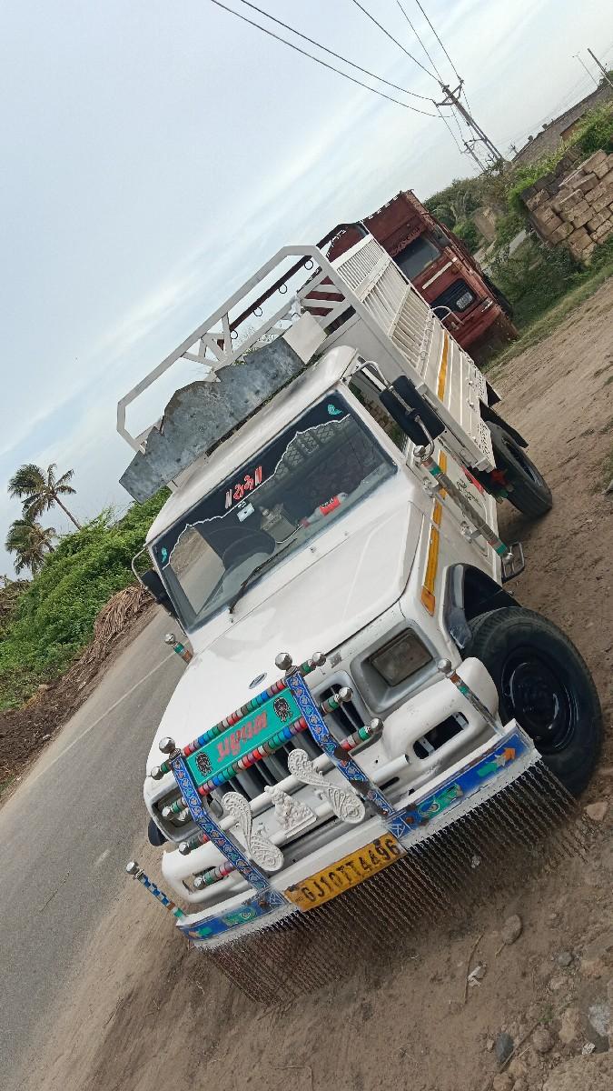 બોલેરો પીકબ