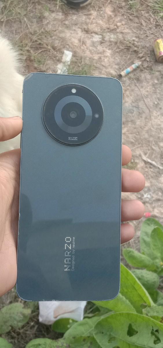 ફોને વેચવાનો છે