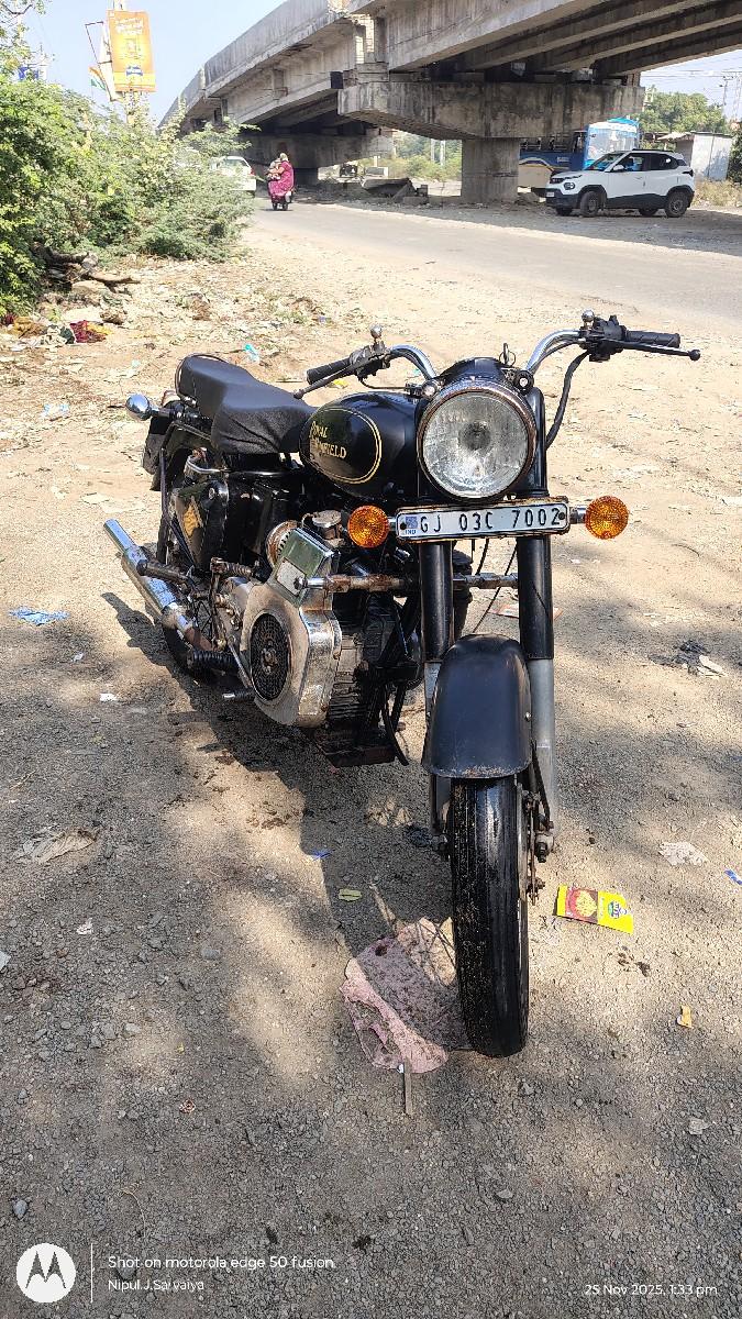 વેચવાનું છે.