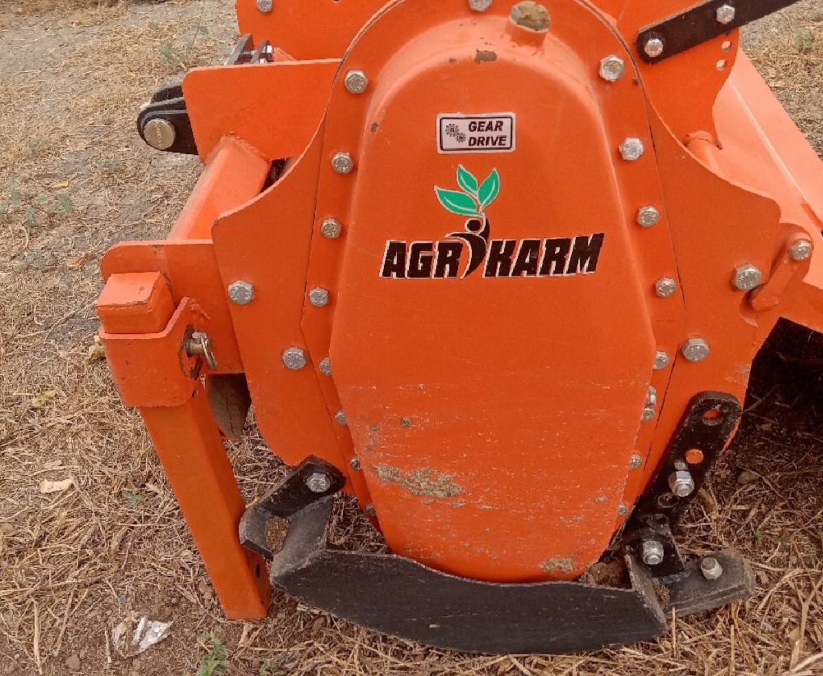 રોટાવેટર વેચવાનુ છે.