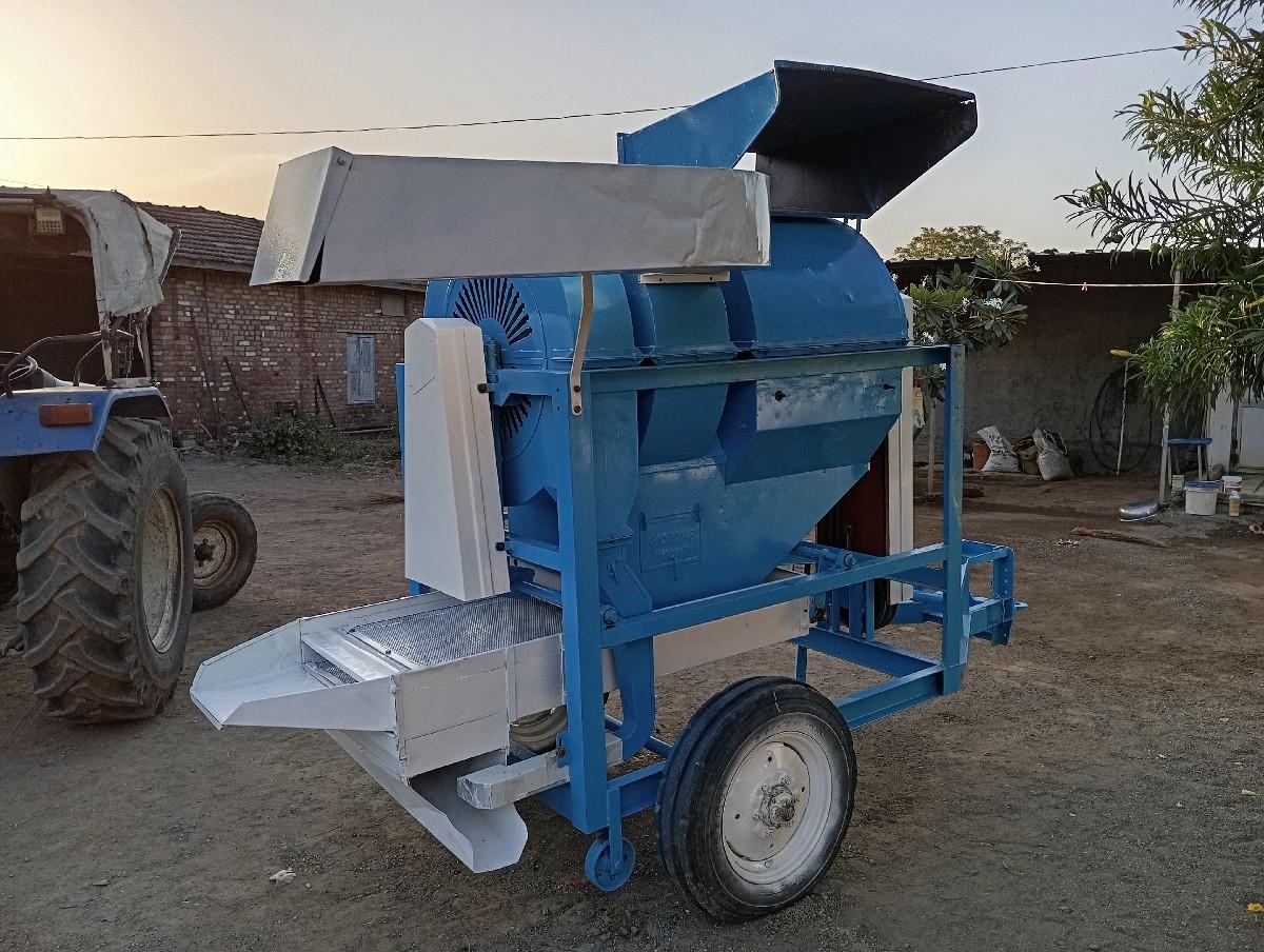 ઘઉં બાજરા નું થ્રેસર