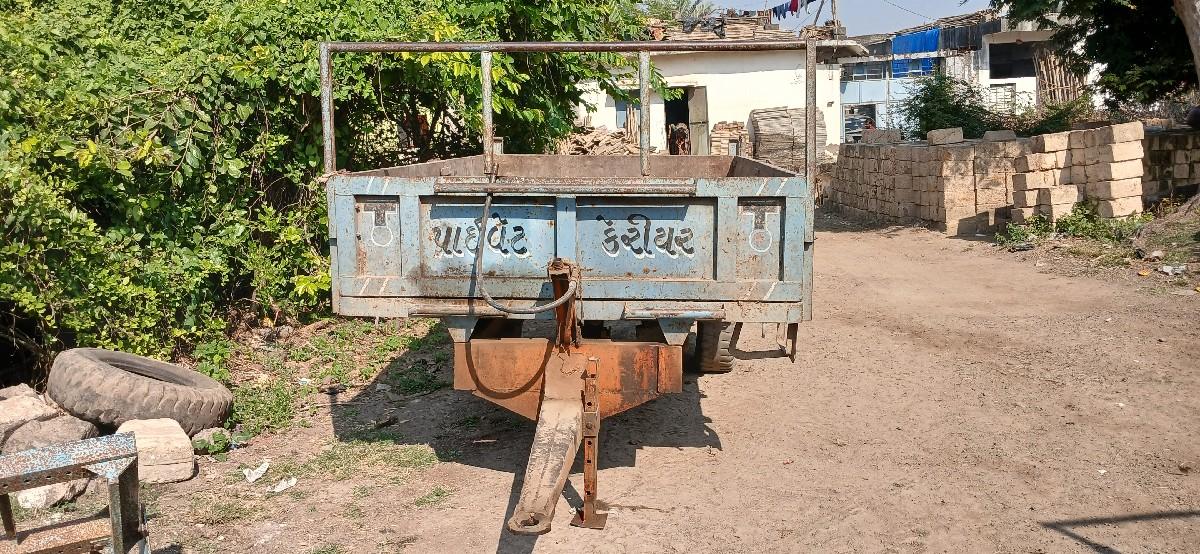 આ લારી વેચવાનિ છે કિમત 130000