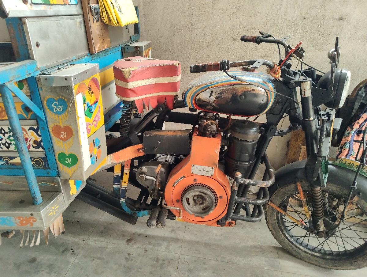 थंबनेल 3