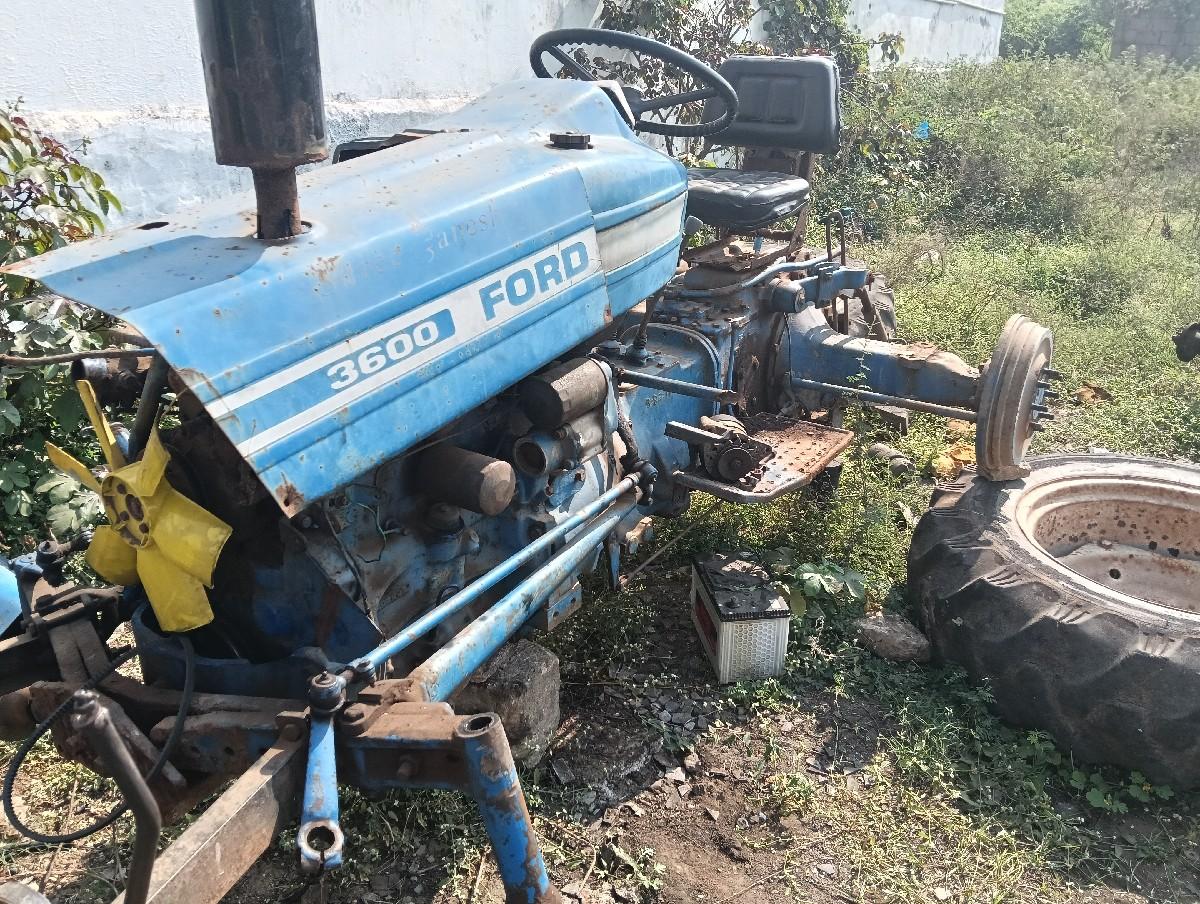 ટ્રેકટર વેચવાનું છે